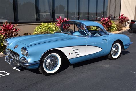 1960 Chevrolet Corvette photo