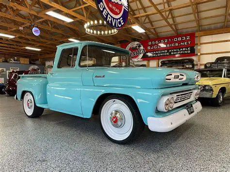 1961 Chevrolet C10 engine