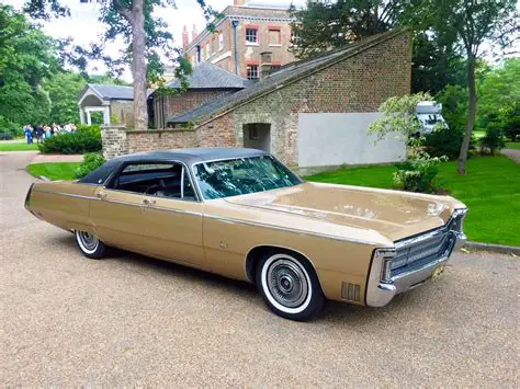 1969 Chrysler Imperial photo