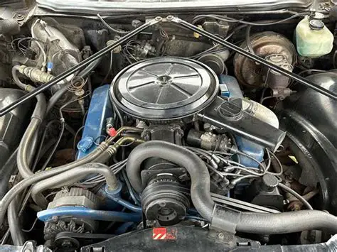 1972 Cadillac Fleetwood engine