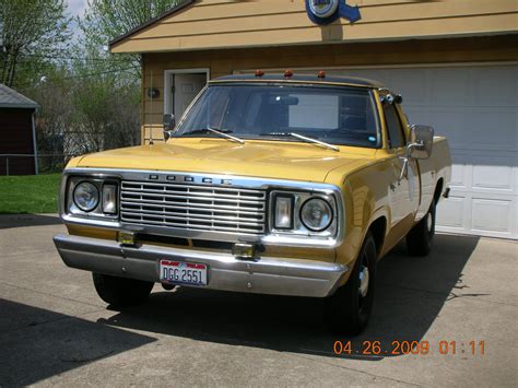 1972 Dodge D200 photo