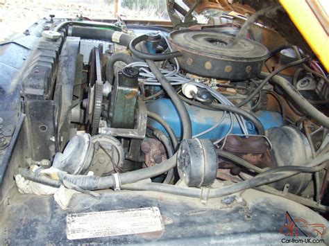 1973 Jeep Wagoneer engine