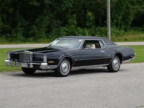 1973 Lincoln Mark iv photo