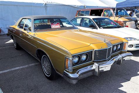 1974 Ford Ltd engine