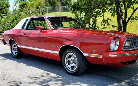 1975 Ford Mustang ii photo