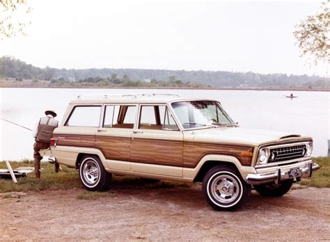 1975 Jeep Wagoneer photo