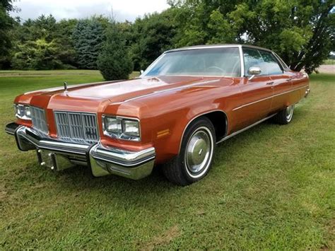 1975 Oldsmobile 98 photo