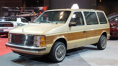 1976 Chrysler Van photo