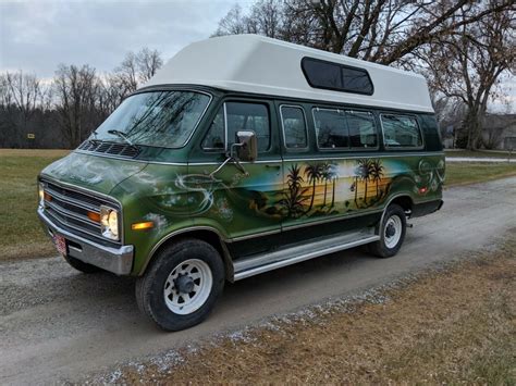 1976 Dodge B300 photo