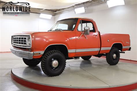 1976 Dodge Dodge truck photo