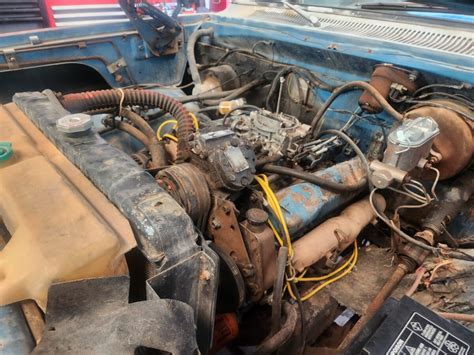 1976 Dodge Pickup engine