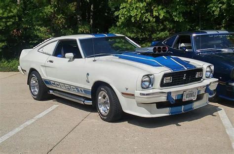 1976 Ford Mustang photo