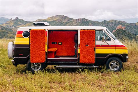 1977 Dodge B100 engine