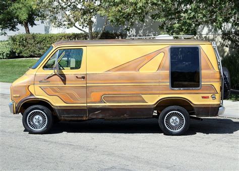 1977 Dodge Tradesman photo