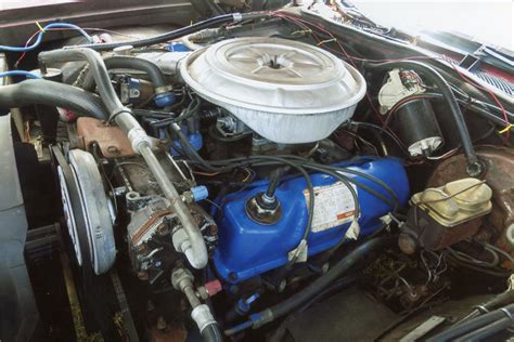 1977 Ford Thunderbird engine