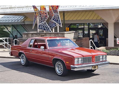 1977 Oldsmobile 88 engine