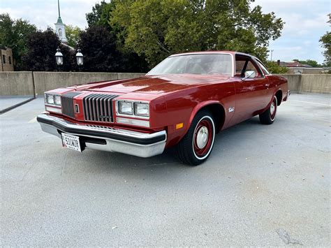 1977 Oldsmobile Cutlass photo