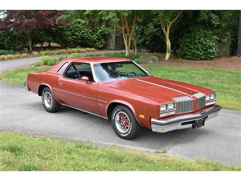 1977 Oldsmobile Cutlass photo