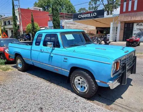 1978 Dodge D100 club cab