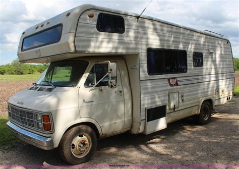 1979 Dodge Sportsman photo