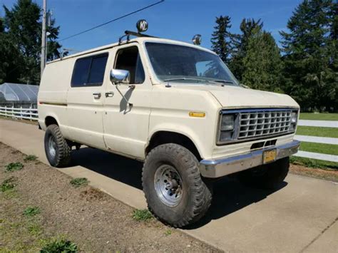 1979 Ford Econoline engine