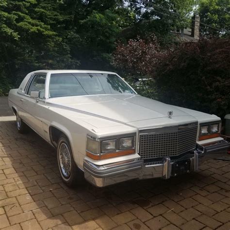 1981 Cadillac Fleetwood engine