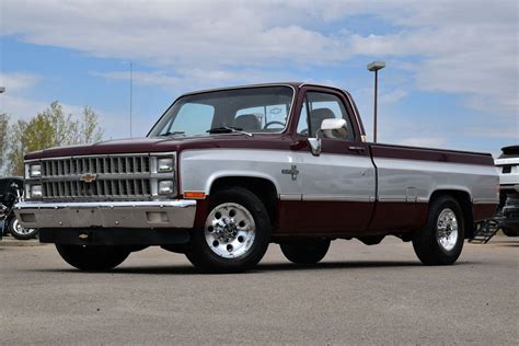 1981 Chevrolet Chevrolet truck photo