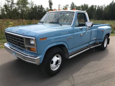 1981 Ford F350 photo