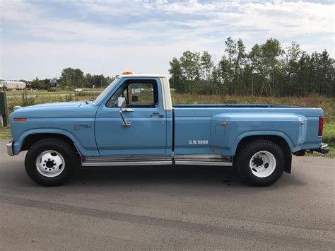 1981 Ford F350 photo