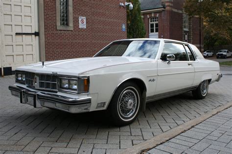 1981 Oldsmobile 98 photo