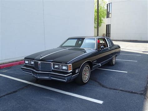 1981 Pontiac Bonneville engine