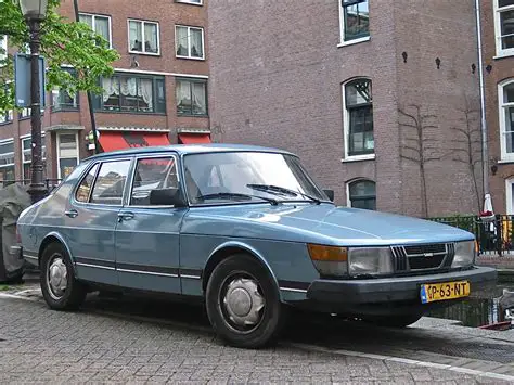 1981 Saab 900 photo