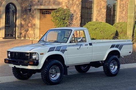 1981 Toyota Pickup photo