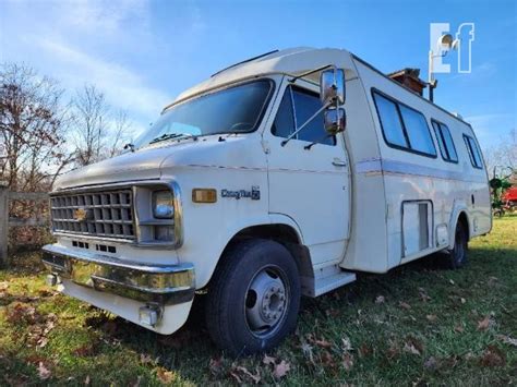 1982 Chevrolet G30 photo