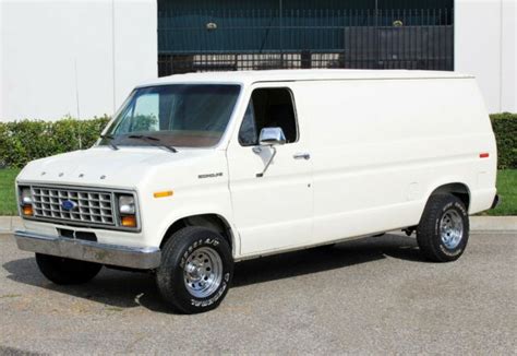 1982 Ford E150 engine