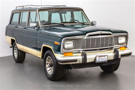 1982 Jeep Wagoneer engine