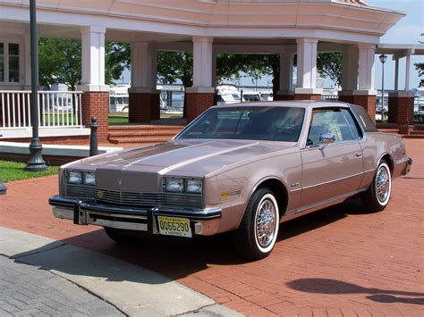 1982 Oldsmobile Toronado photo