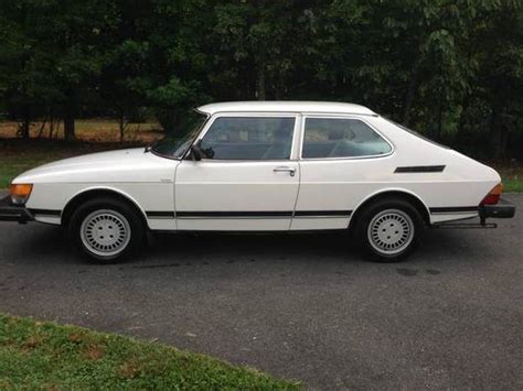 1982 Saab 900 photo