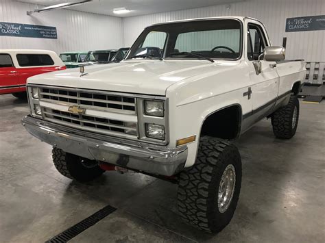 1983 Chevrolet Chevrolet truck photo