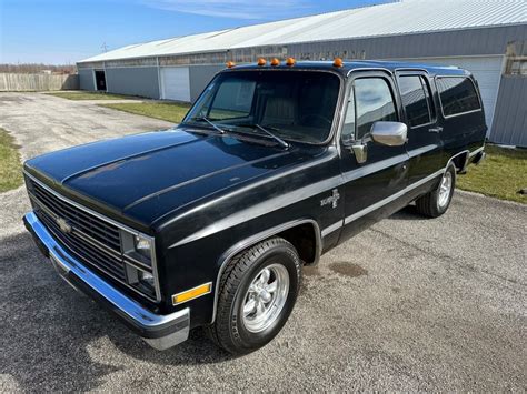 1983 Chevrolet Suburban engine