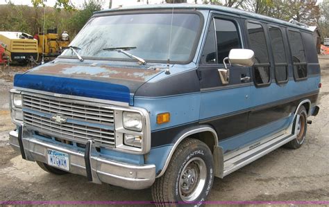 1983 Chevrolet Van photo