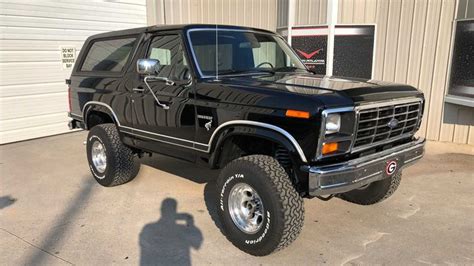 1983 Ford Bronco photo