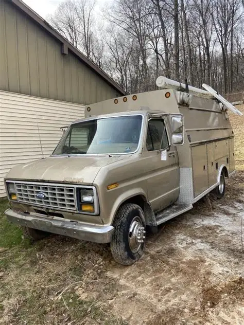 1983 Ford E-350