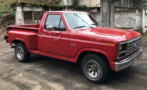 1983 Ford F100 photo