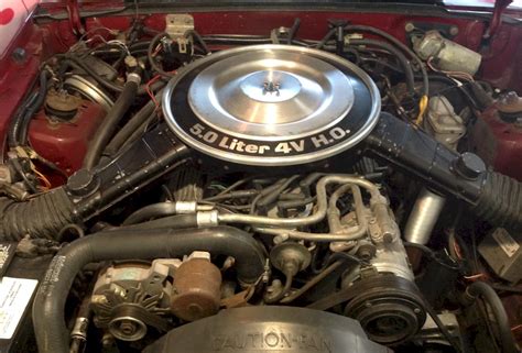 1983 Ford Mustang engine