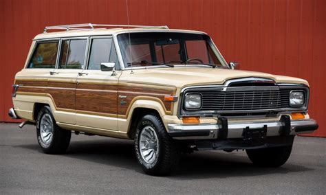 1983 Jeep Wagoneer photo