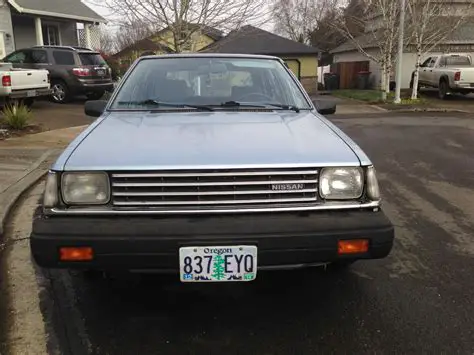 1983 Nissan Sentra photo