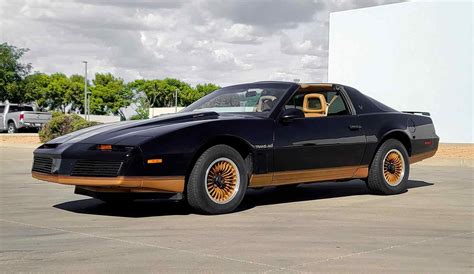 1983 Pontiac Firebird photo