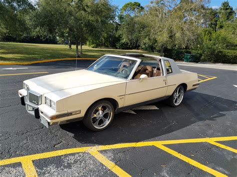 1983 Pontiac Grand am photo