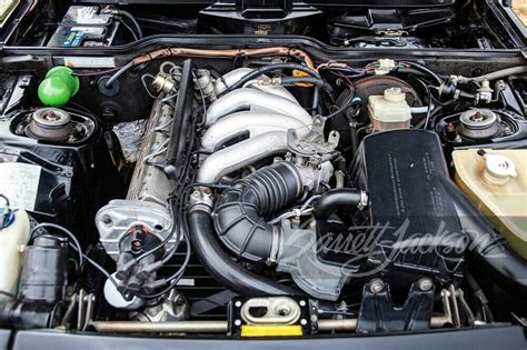 1983 Porsche 944 engine